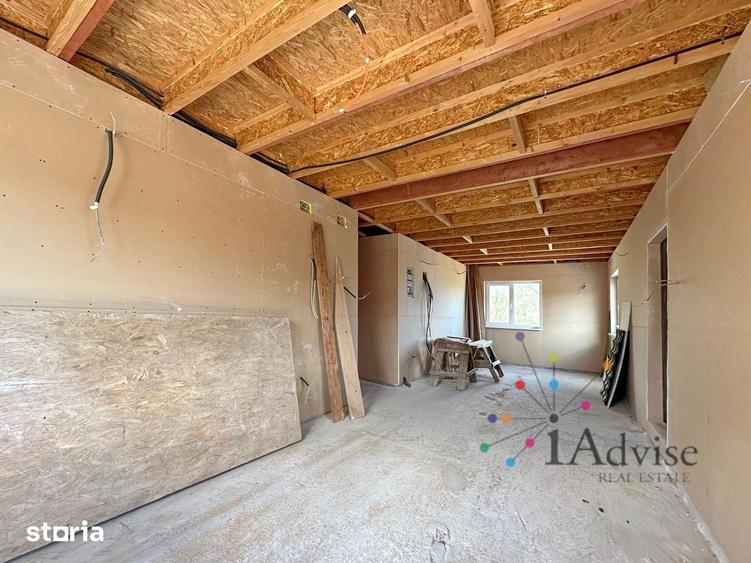 Casă cu 8 camere cu Teren 712 Mp în Predeal