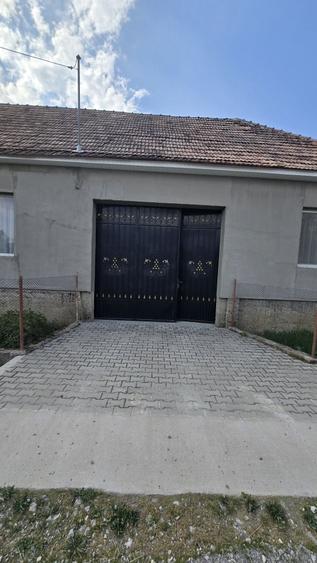 Casă cu 4 camere în Hidiș