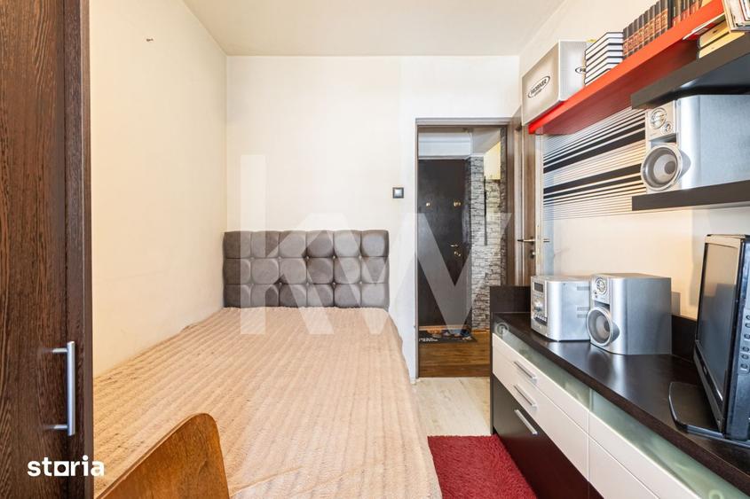Apartament cu 3 camere semidecomandat în Astra