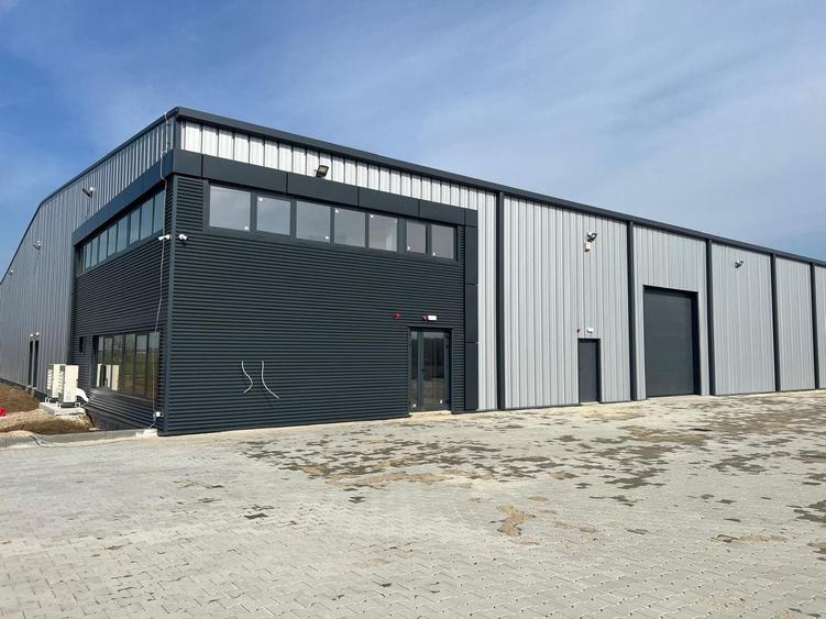 Spațiu industrial, de 1,550 mp, în Nord