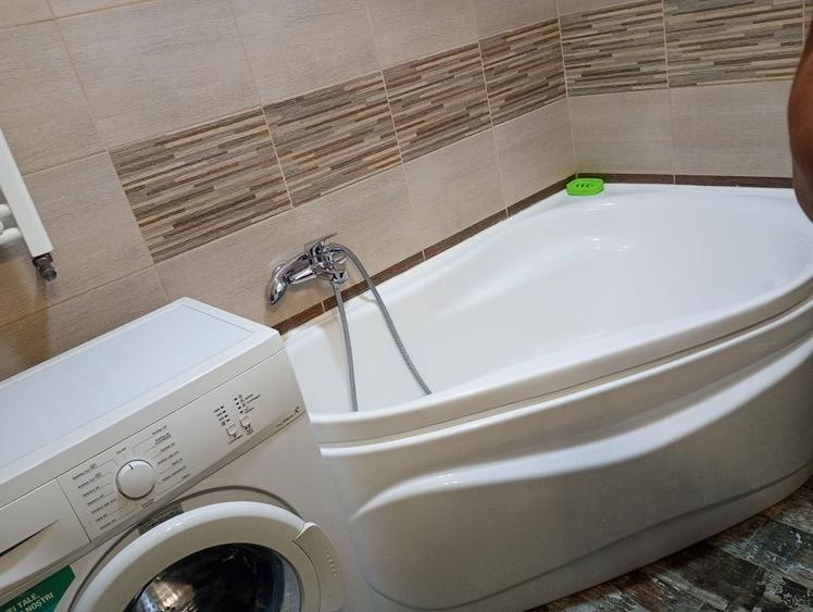 Apartament cu 2 camere semidecomandat în Roșu
