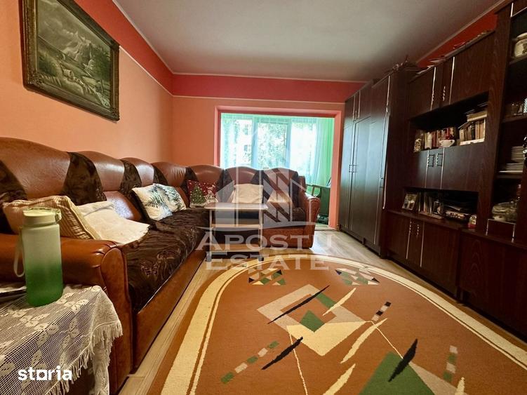 Apartament cu 3 camere decomandat în Soarelui