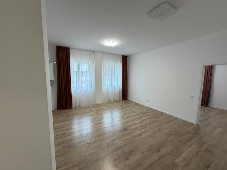 Apartament 3 camere, 70 mp, Sub Cetate - 1