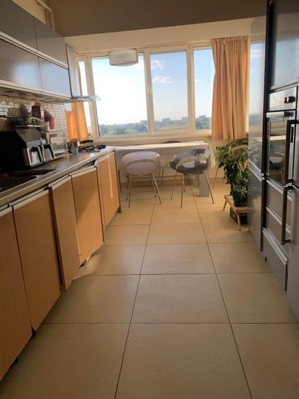 Apartament cu 3 camere decomandat în Mazepa 2