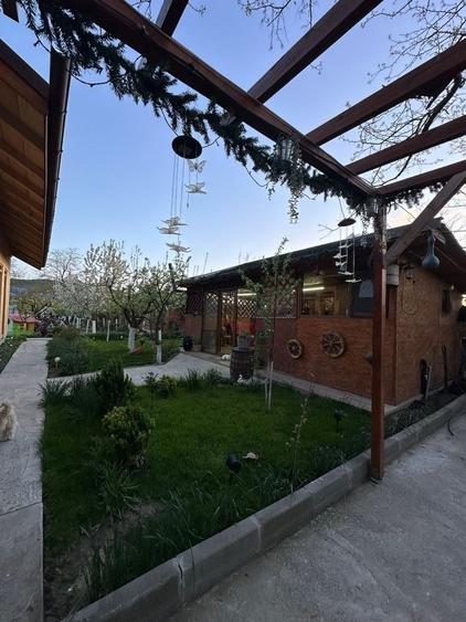 Casă cu 3 camere cu Teren 2700 Mp în Victoria