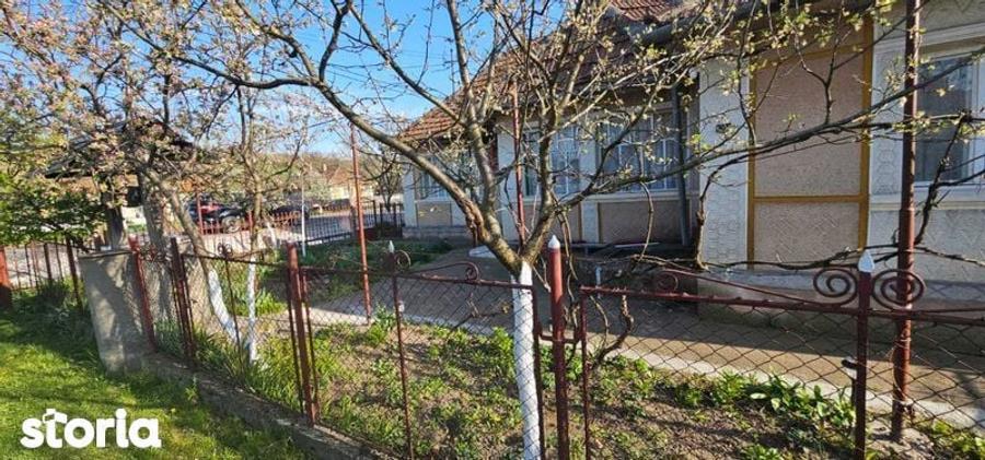 Casă cu 4 camere cu Teren 240 Mp în Chieșd