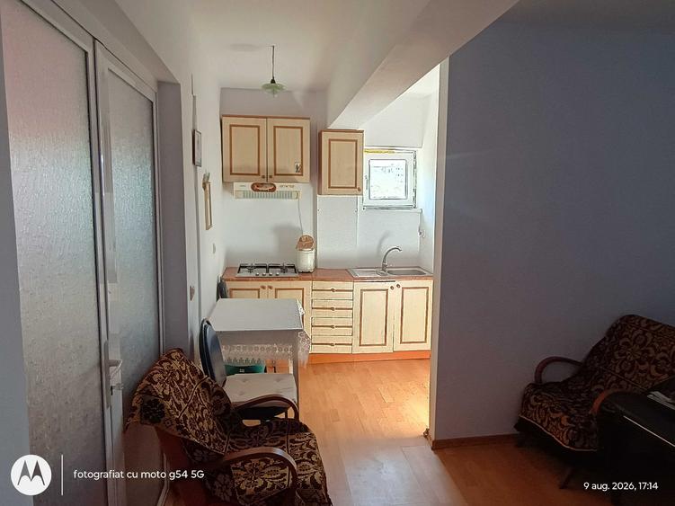 Apartament cu 2 camere nedecomandat în Piața Nouă