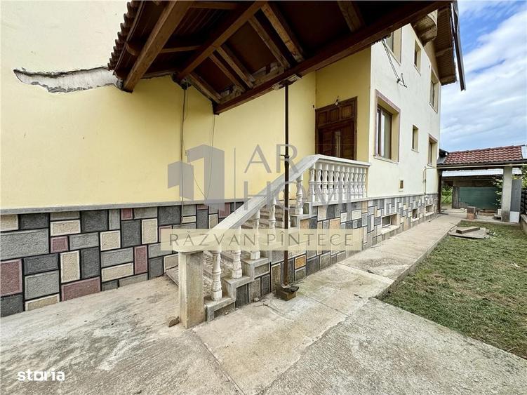 Casă cu 4 camere cu Teren 1915 Mp în Păulești