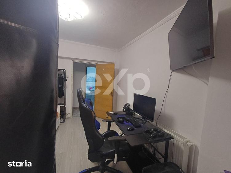 Apartament cu 4 camere decomandat în Craiovei
