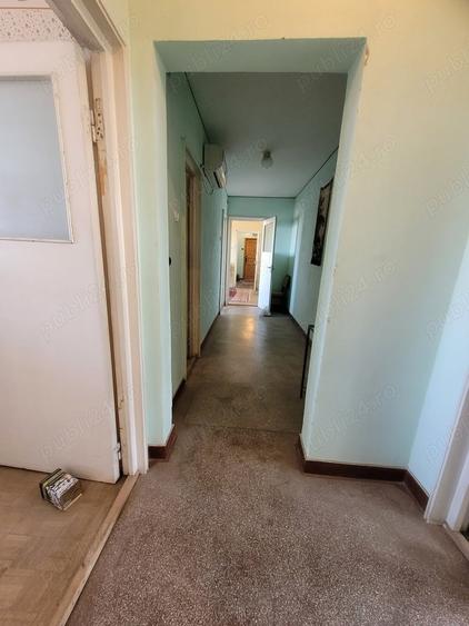 Apartament cu 4 camere semidecomandat în Hipodrom