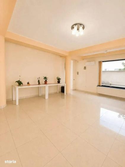 Casă cu 4 camere în Fundeni