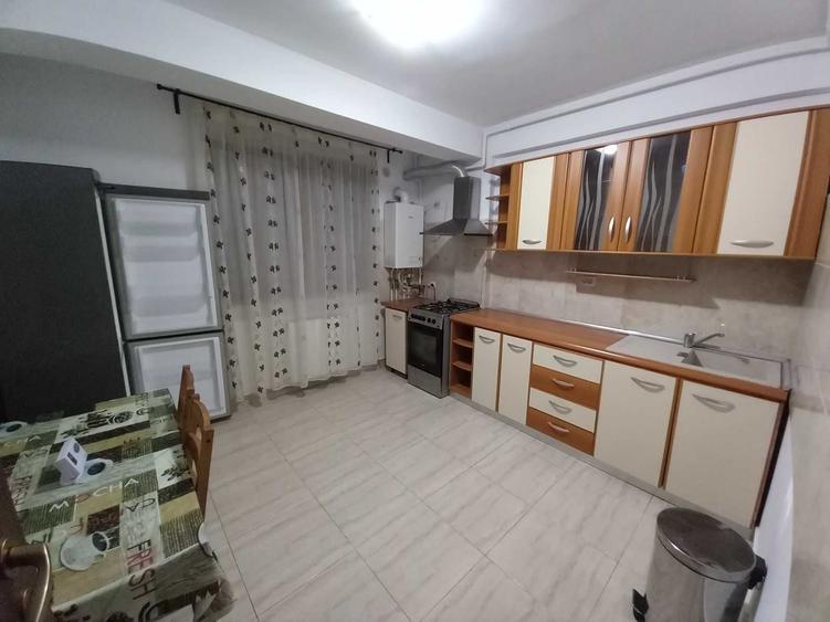 Inchiriere apartament 2 camere Aparatorii Patriei - 1