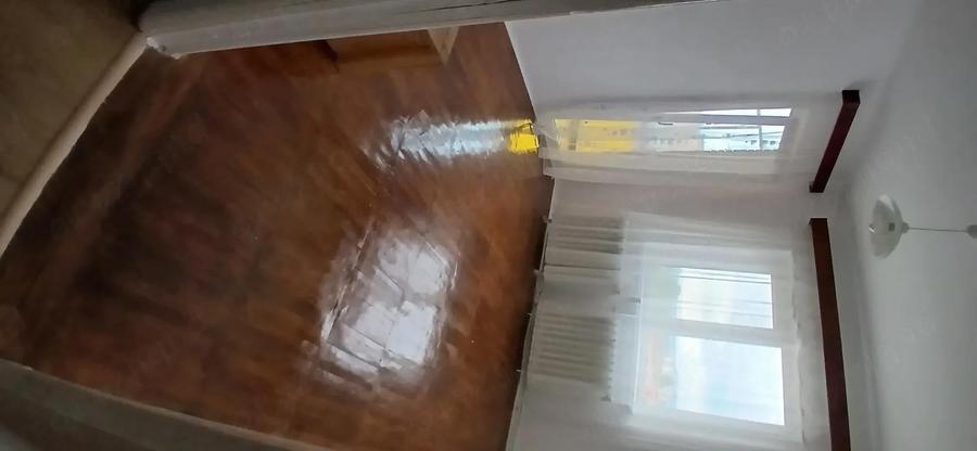 Apartament cu 3 camere decomandat în Cordău