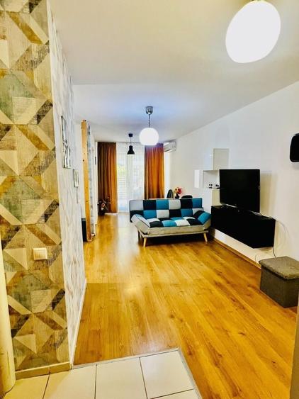 Apartament semidecomandat în Central