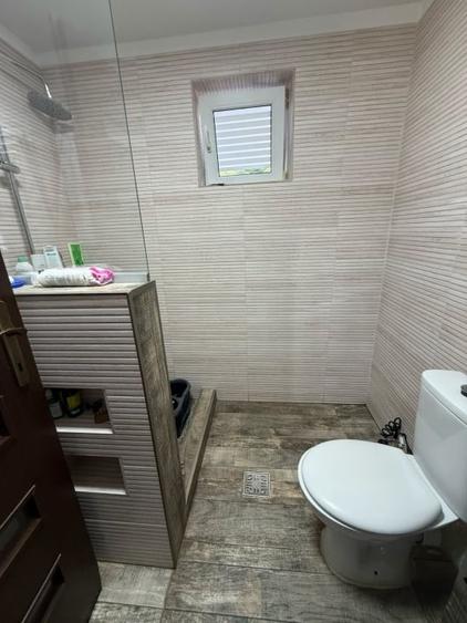 Casă individuală cu 6 camere cu Teren 2000 Mp în Coșoveni