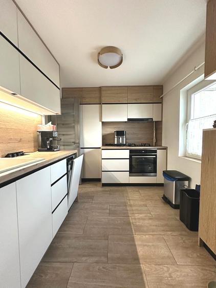 Apartament cu 4 camere decomandat în Nord-Est