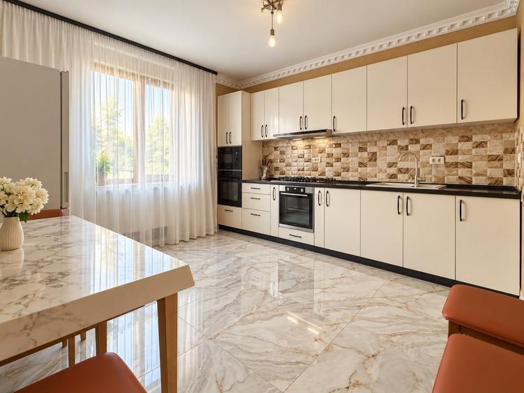Casă individuală cu 6 camere cu Canalizare în Corbu