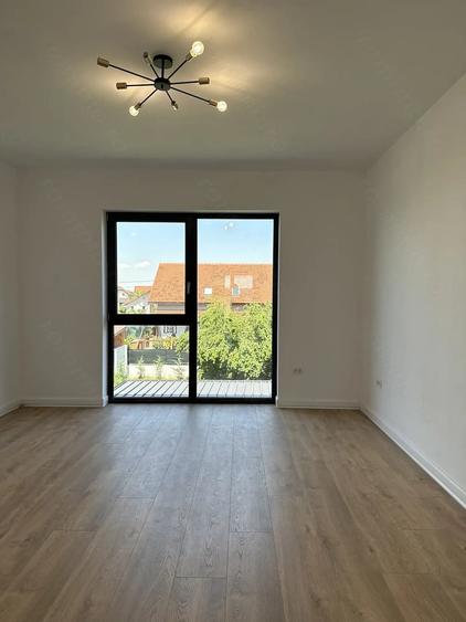 Casă cu 4 camere cu Teren 360 Mp în Central