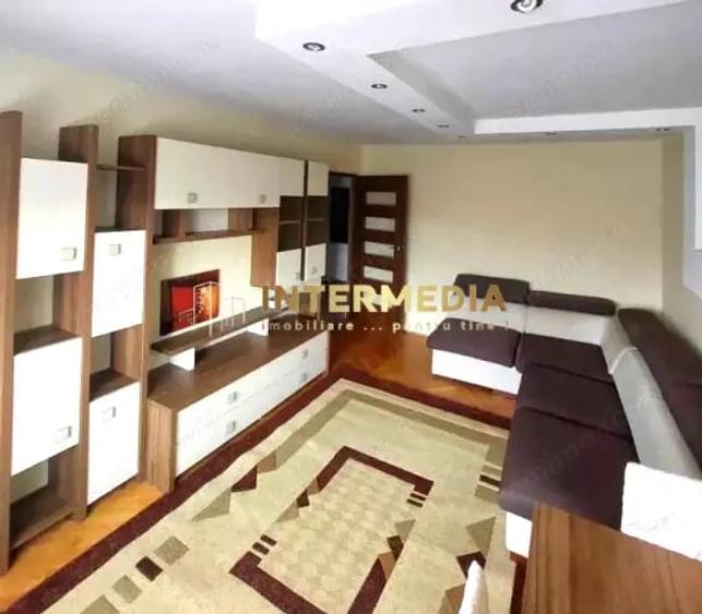 Apartament cu 3 camere decomandat în Tolstoi