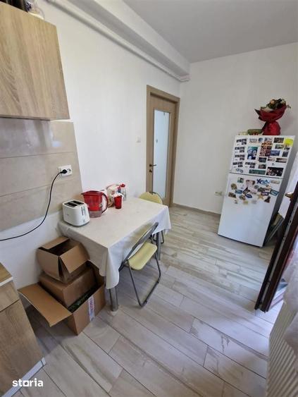 Garsonieră decomandată în Baza 3