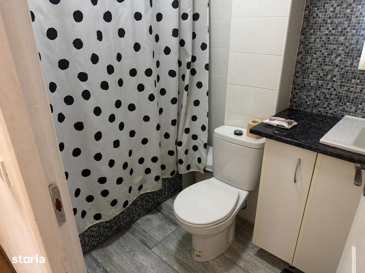 Apartament cu 3 camere decomandat în Micro 4