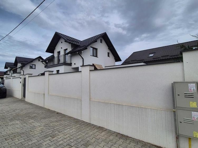Casă individuală cu 3 camere cu Teren 300 Mp în Central