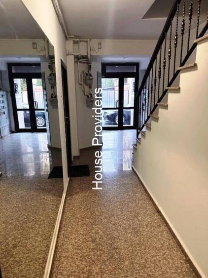 Apartament cu 3 camere în 1 Mai