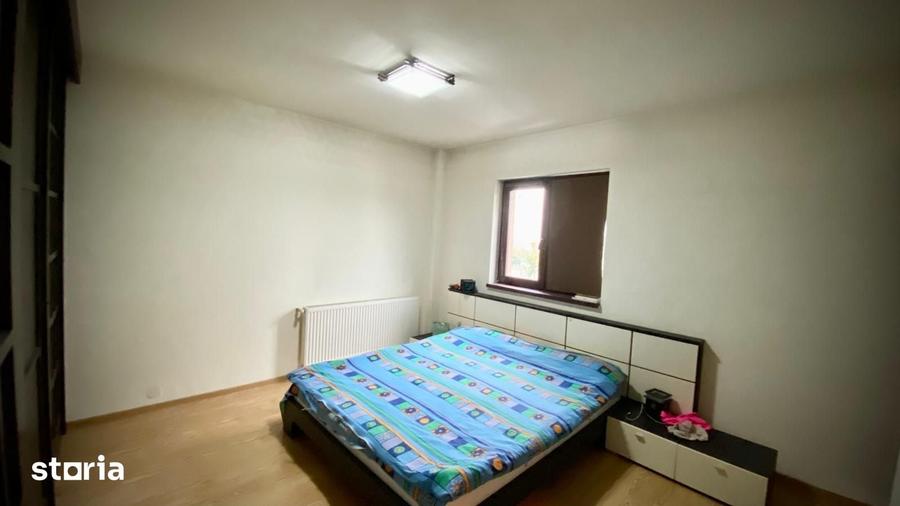 Apartament cu 3 camere în Calea Dumbrăvii