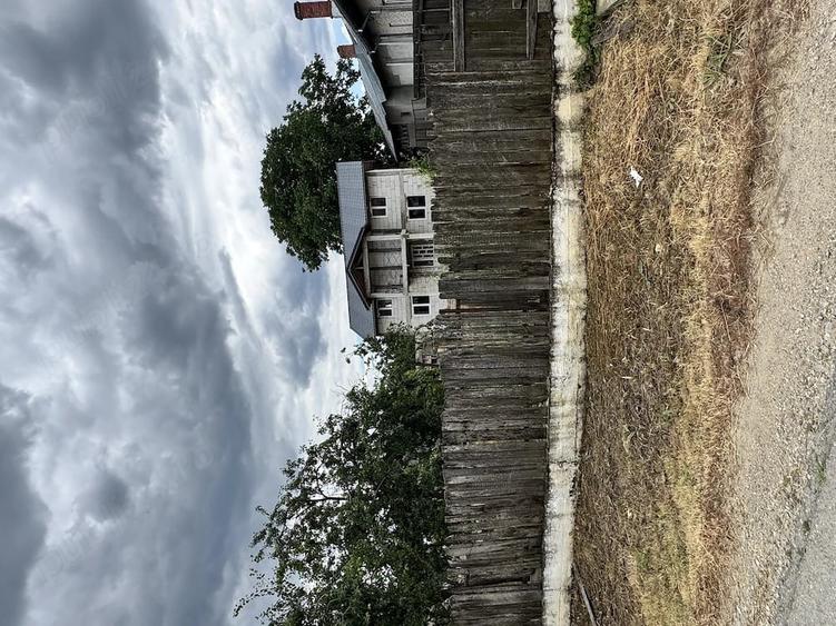 Casă cu 2 camere cu Teren 1034 Mp în Ibrianu