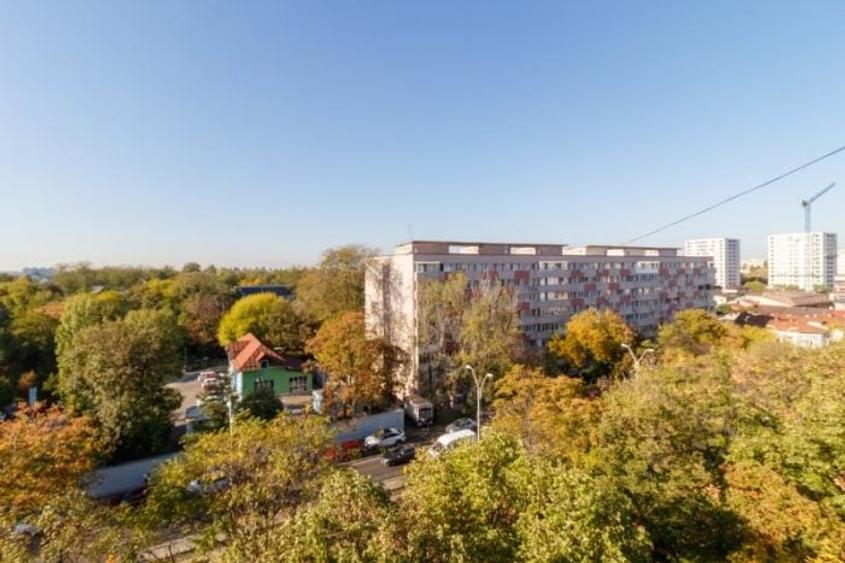 Apartament cu 2 camere decomandat, mobilat în Eroii Revoluției