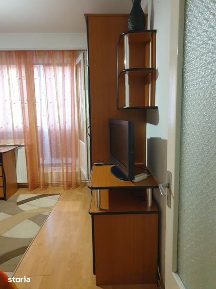 Apartament cu 2 camere în 22 Decembrie 1989