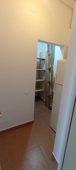 Apartament cu 3 camere semidecomandat în Tineretului