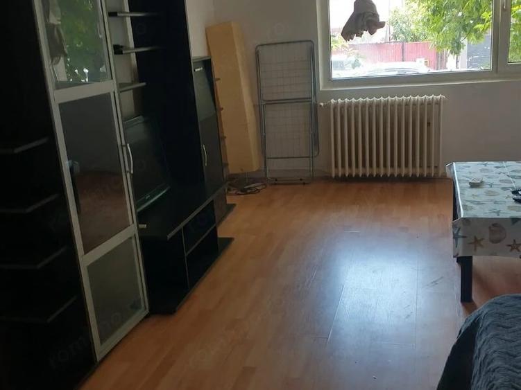 Garsonieră decomandată în Vitan