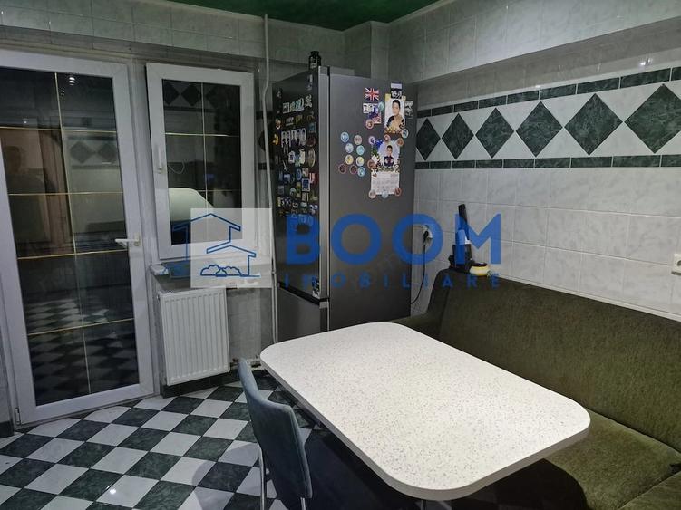 Apartament cu 3 camere în Căzănești (Râmnicu Vâlcea)