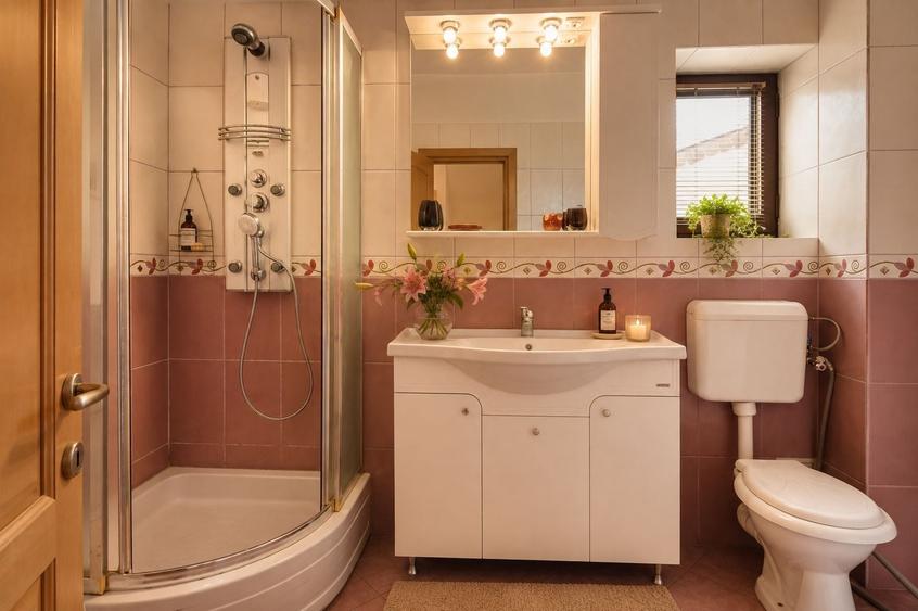 Duplex cu 6 camere cu Canalizare în Bucureștii Noi