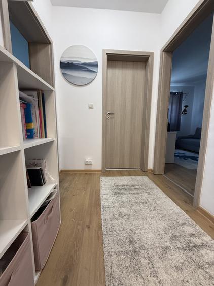 Apartament cu 3 camere decomandat, mobilat în Calea Urseni
