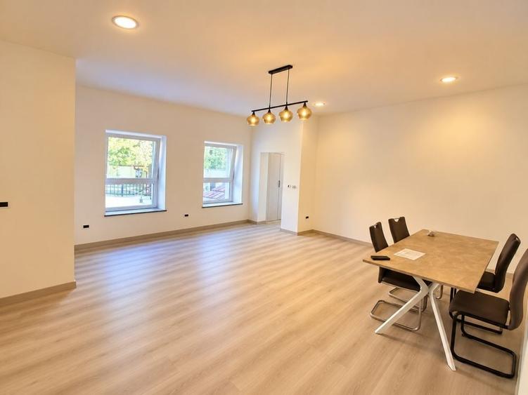 Apartament cu 3 camere decomandat în Ultracentral