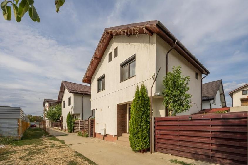 Casă individuală cu 4 camere cu Canalizare în Chiajna