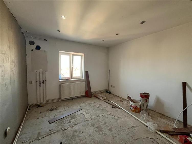 Lugoj, Apartament 3 Cam., 84 Mp., Semidecomandat, et.6, Central Blocul Postei - 4