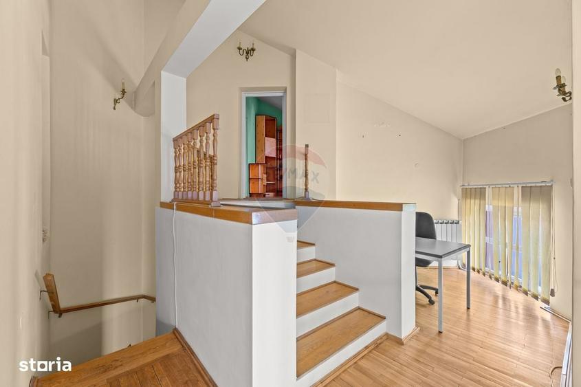 Casă cu 3 camere cu Teren 320 Mp în Central