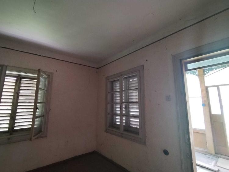 Casă cu 4 camere în Posada