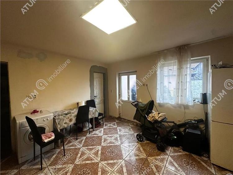 Casă individuală cu 4 camere cu Canalizare în Cristian