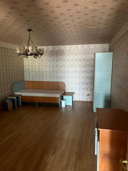 Casă individuală cu 15 camere cu Piscina în Comănești