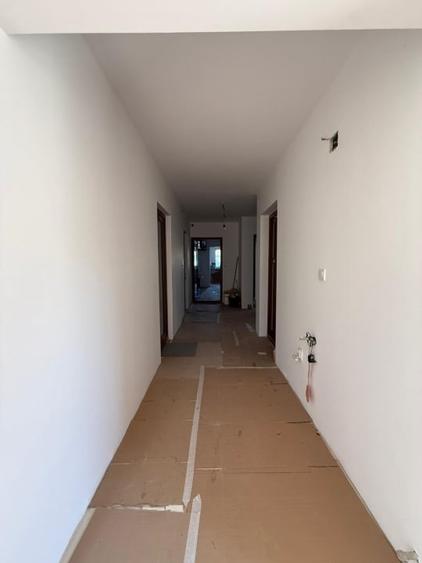 Casă individuală cu 4 camere cu Teren 368 Mp în E3
