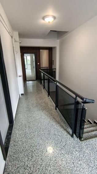 Apartament cu 3 camere decomandat în 1 Mai