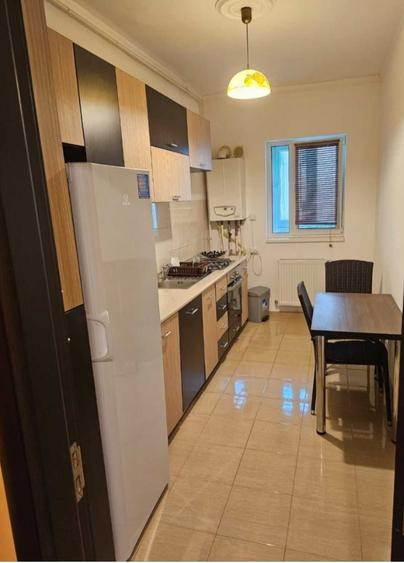 Apartament cu 2 camere decomandat în Păcii