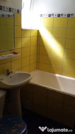 Apartament cu 3 camere decomandat în Gării