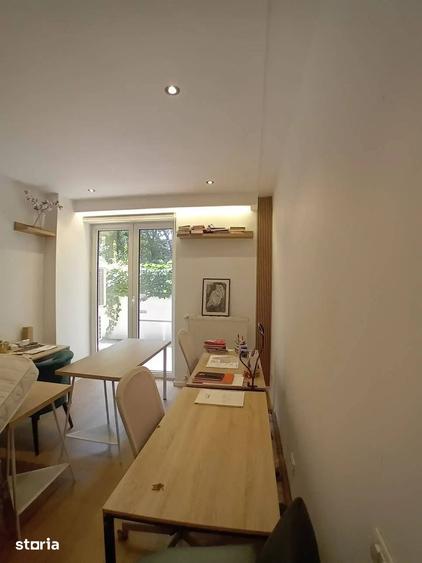 Apartament cu 4 camere în Victoriei