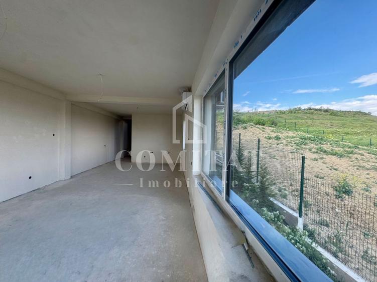 Duplex cu 4 camere cu Canalizare în Iris
