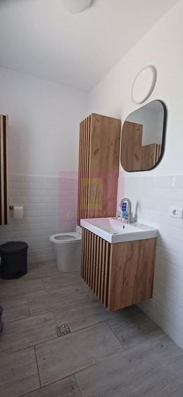 Casă individuală cu 4 camere cu Canalizare în Săbăreni